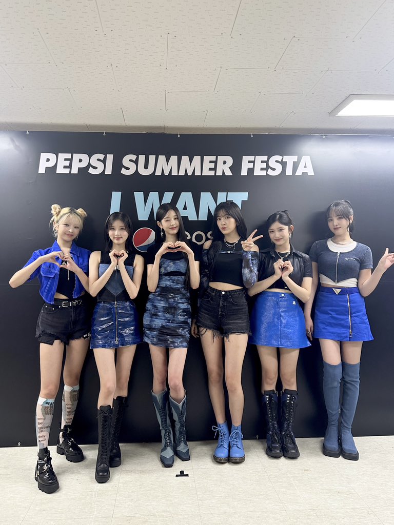 📸
IVE SHOT!

DATE : 2023.08.05
NAME : PEPSI SUMMER FESTA 2023

#IVE #아이브 
#안유진 #가을 #레이 #장원영 #리즈 #이서
#IVE_SHOT
#PEPSI #펩시