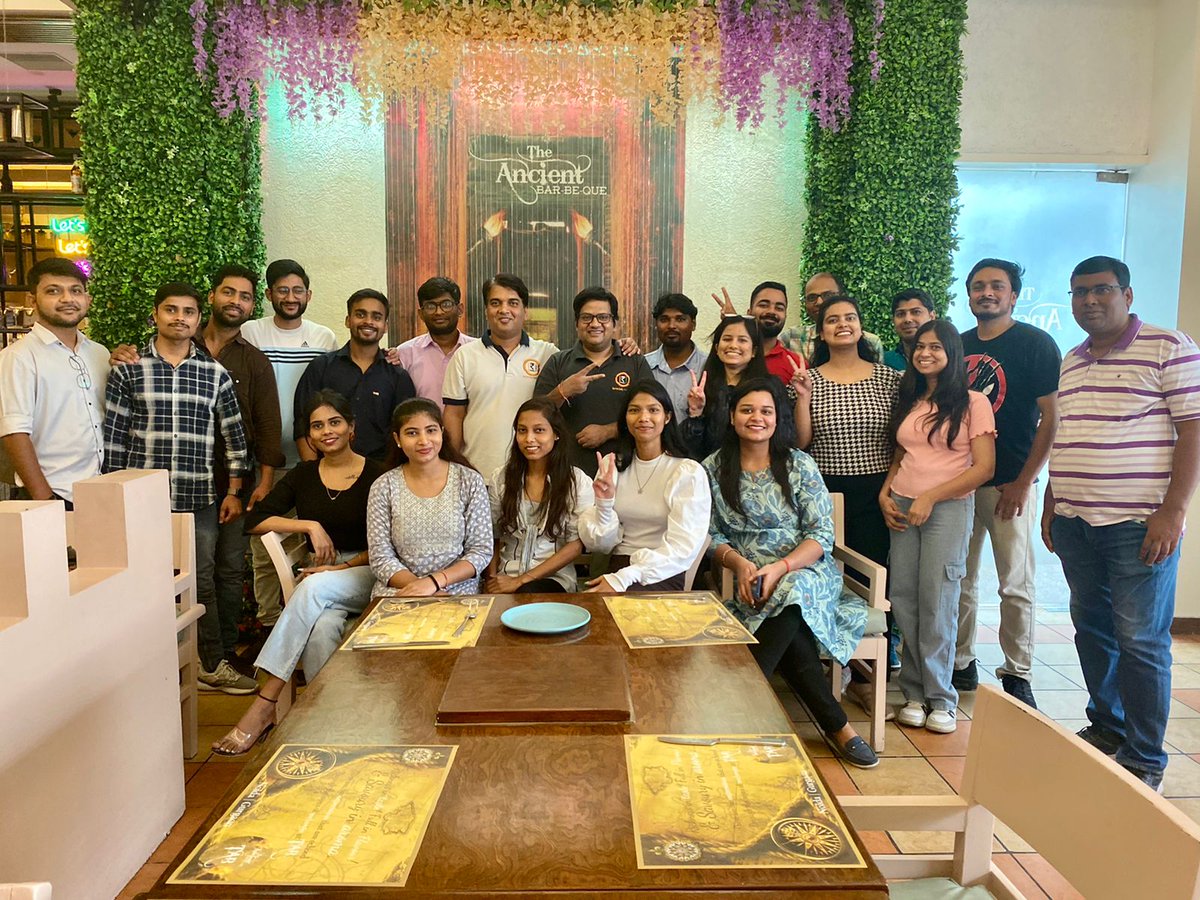 i2ifunding's tweet photo. Congratulations to all the hardworking RNVP members on the occasion of achieving a significant milestone of disbursing 10 crore! 🎈🎊🎉🍕🙌This remarkable achievement calls for a joyous celebration to acknowledge your dedication and commitment. https://t.co/xyERHlGWXR
