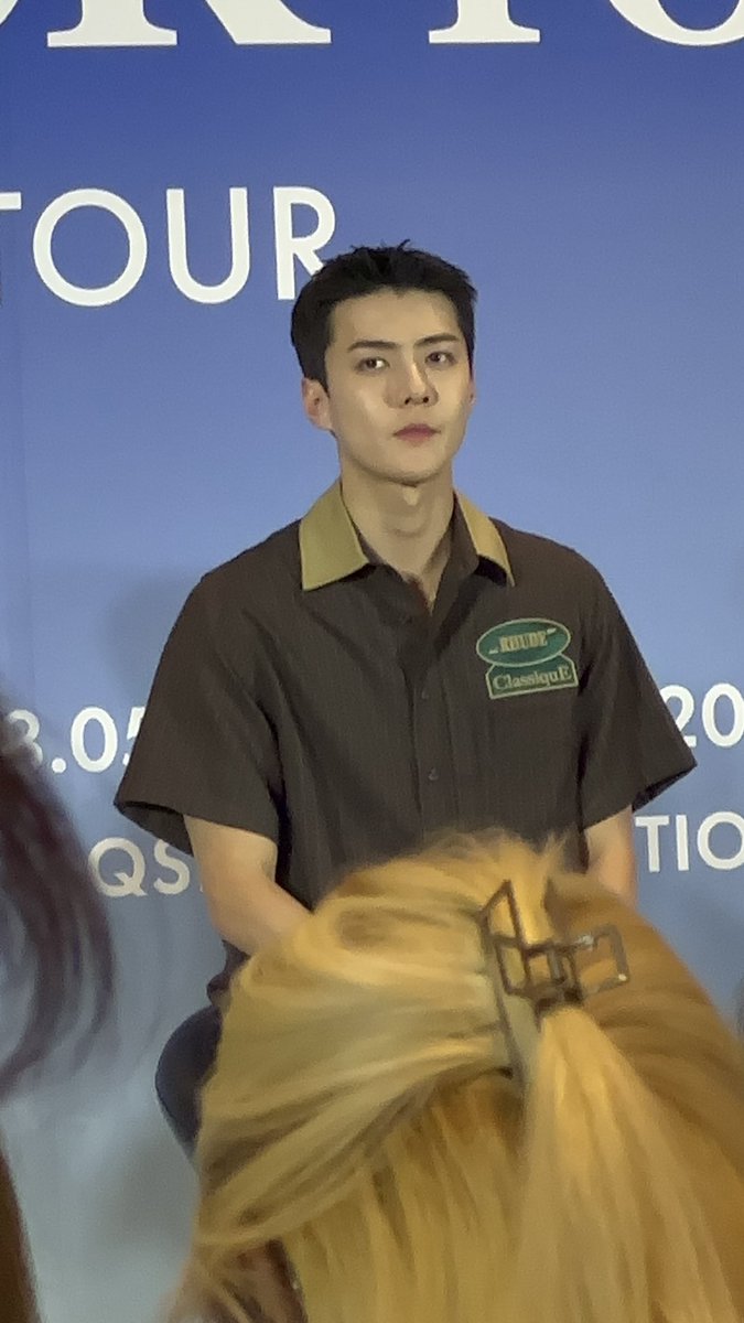 milkteus's tweet photo. sehun looks so good today! 🤎 https://t.co/6B5xecrD45