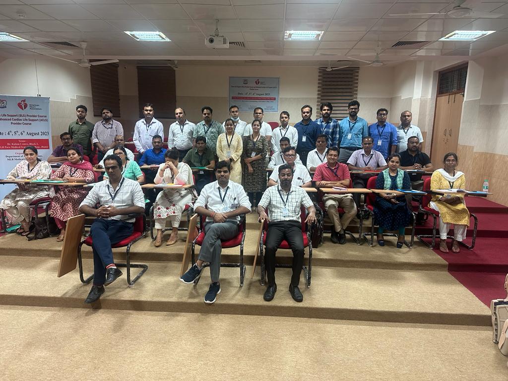 MeUPGovt's tweet photo. As part of #MissionNiramaya, MLB Jhansi is progressing toward excellence with yet another initiative. In partnership with esteemed mentor institutes @SGPGI  and @kgmu_medical, MLB Jhansi organized @MLBMCJ the very first American Heart Association (AHA) Accredited BLS and ACLS Courses at their Paramedical College.

🔶 23 medical college faculties/residents and 7 nursing faculties actively attended the program. 

🔶 Promising candidates will take an instructor course, ensuring the dissemination of knowledge to all nursing students.