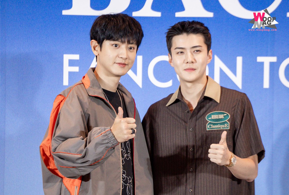 mdzlhcy_'s tweet photo. แล้วพี่ชานกับเซฮุนที่งานแถลงข่าววันนี้คือมากแบบกุอึ้งละ​ ออร่าตัวพ่อสุดๆ​ ยิ่งรูป​HQ​อันนี้คือกุอยู่ไม่ได้แล้ว​แบบพี่เค้าหล่อเกิน​ ฮือ​ เปนบุญของประเทศไทยยิ่งนักที่มีเซชาน​ ㅠㅠㅠㅠㅠㅠㅠㅠ https://t.co/puMdvycB8M