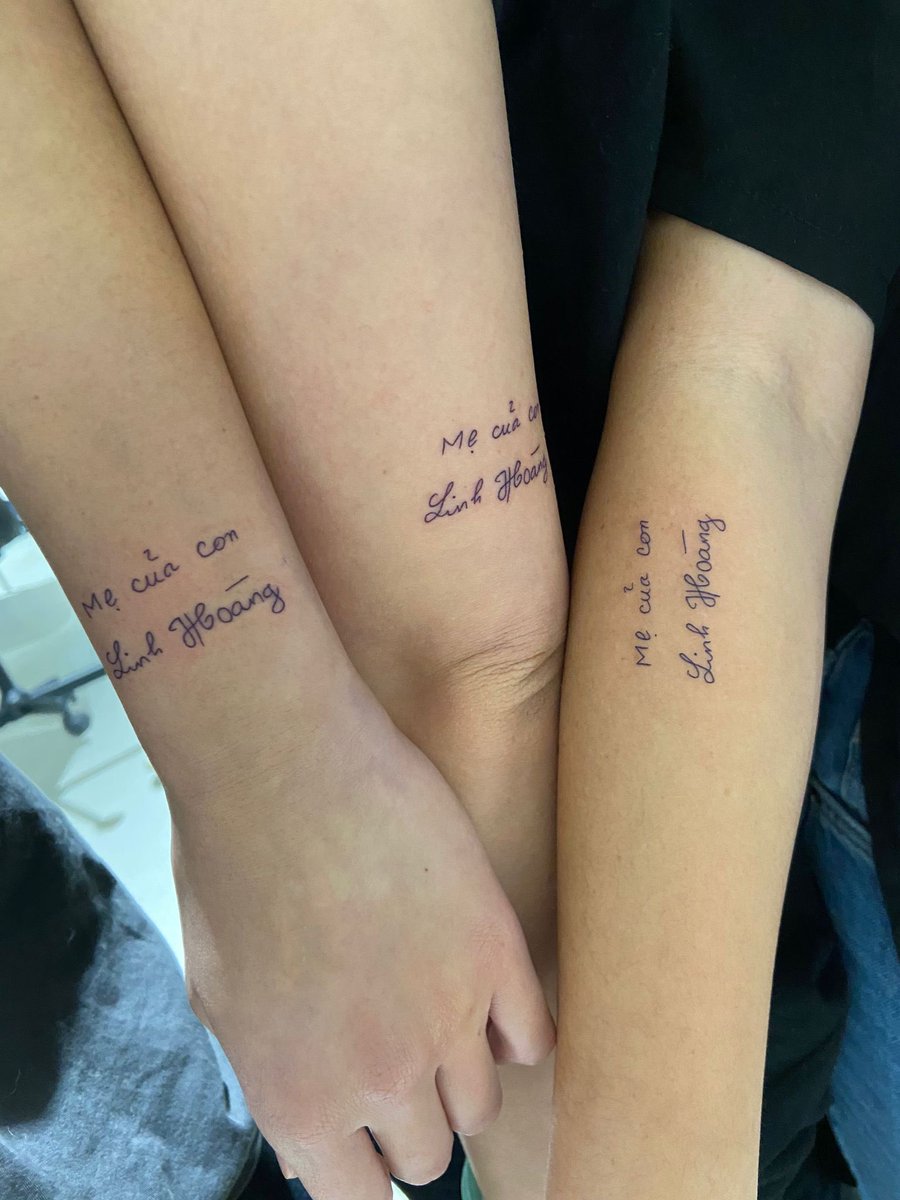 JennifaBarbie's tweet photo. when your sister tells you she feels like doing something dumb, you don’t talk her down, you roll up your sleeves (literally) and you join her 😄 #matchymatchy @kellienvo 🥔 https://t.co/dEE7Tl5n43