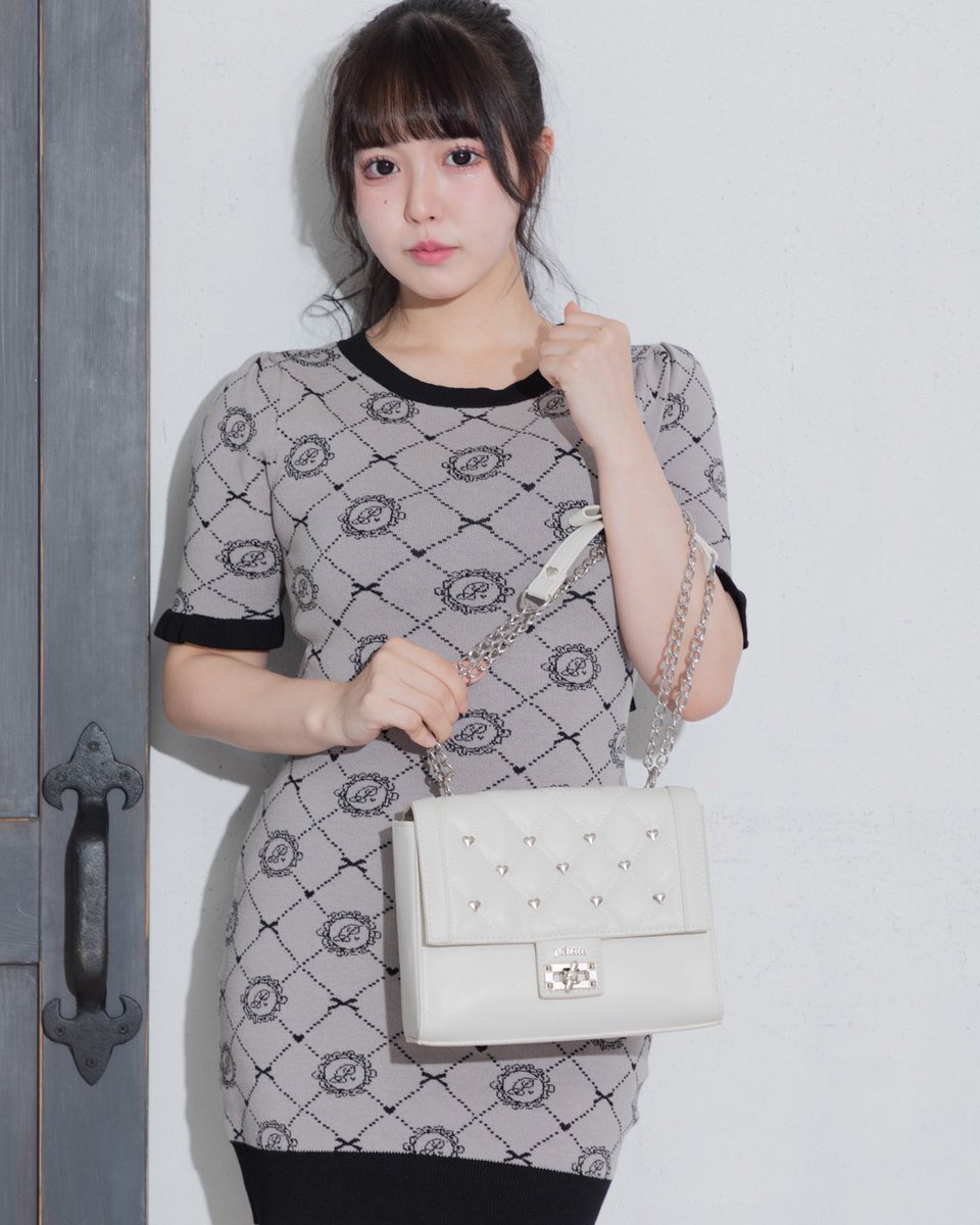 Coming soon 🖤／ 《 8/8(tue)20:00-Release 》 ハートスタッズ