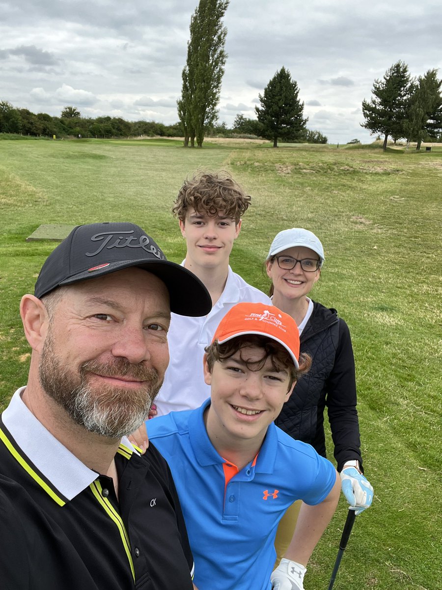 Fore! Spent my @proofpoint company #wellbeing day playing golf with the family #lifeatproofpoint