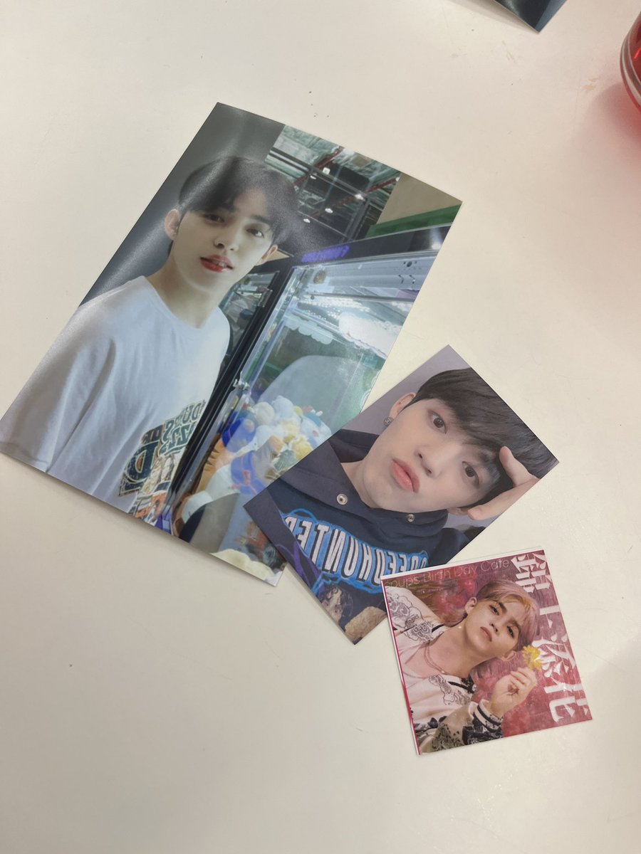 JinYewon69803's tweet photo. @svt080813 
#나의_금상첨화_승철이에게
정말 완전 잘 꾸미셔서 입틀막만 했었던,,
엽서가 너무너무 예뻤었어요!!❤️ https://t.co/tuf3hvsLNS