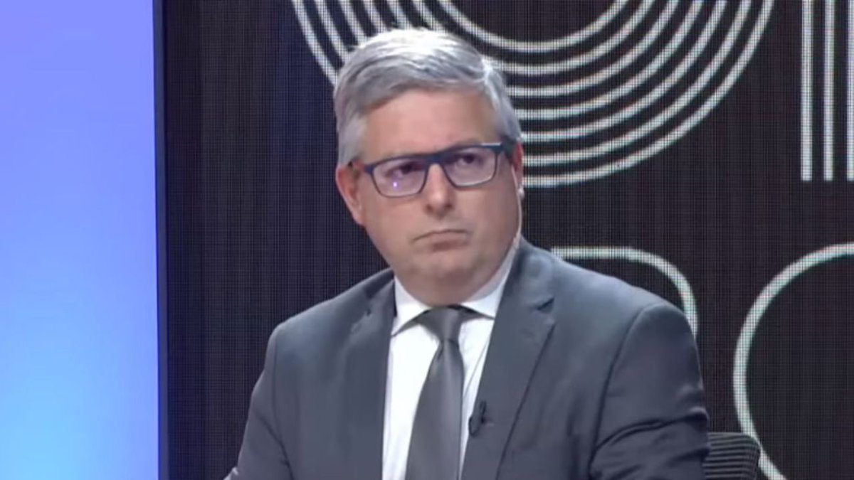 origenam950's tweet photo. AHORA 🔴 hablamos con Jorge Liotti, periodista del diario La Nación en #DeIdaYVuelta con @_LauraDiMarco 

#CNNRadioArgentina
Escuchá https://t.co/pNOvQeCPDB https://t.co/04FxtpuKfC