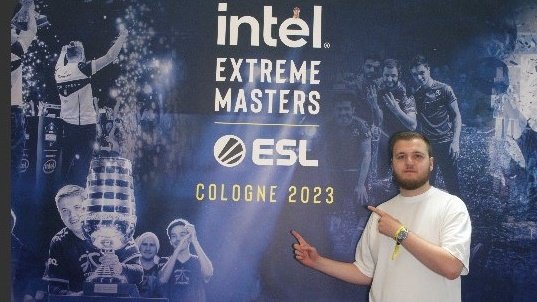 Bin am Wochenende für <a href="/AgencyOut/">REACH OUT AGENCY</a> auf der #IEM unterwegs.

Gerne Hallo sagen wenn du mich siehst 🫶🏼