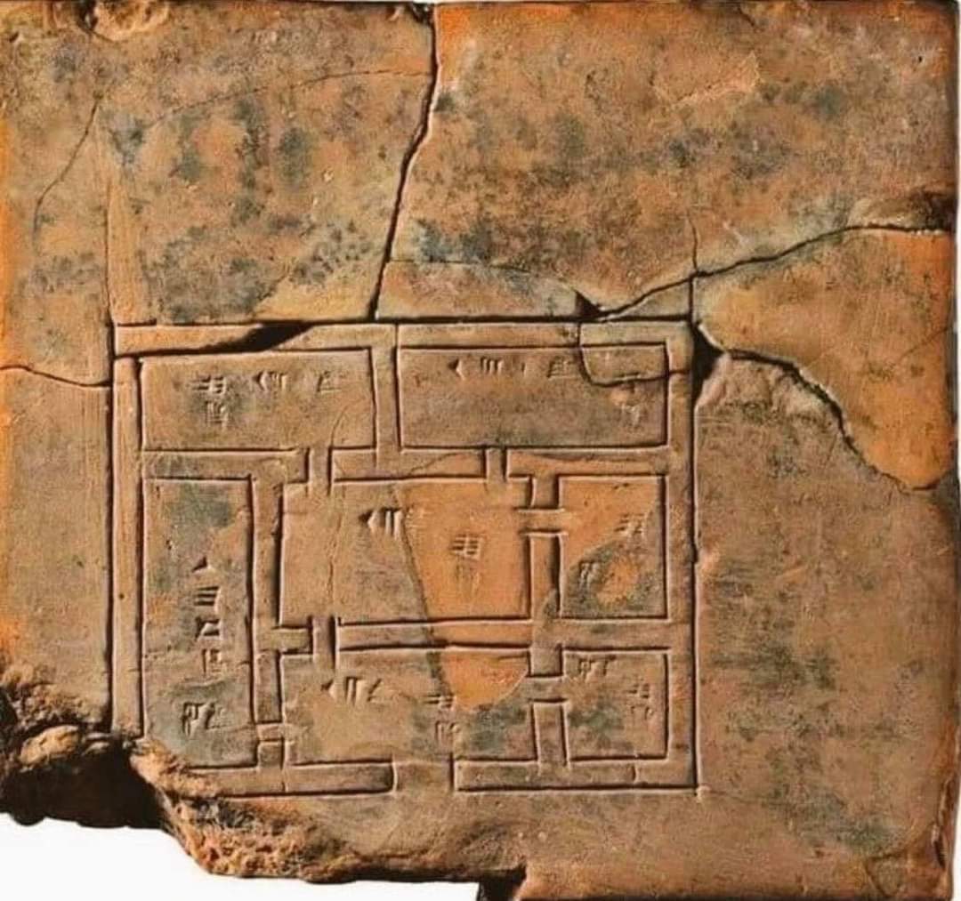 syedsamadshah's tweet photo. A 5000 years old Sumerian House Plan!
#UrbanPlanning https://t.co/m6U6c7AoOf