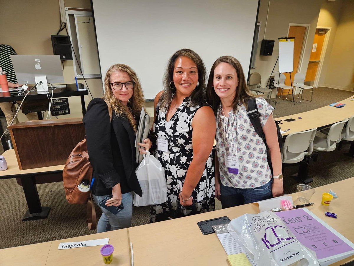 TiffanyHenryAR's tweet photo. Mini #LeadAR class 19 reunion at #CDICentral class 24. ☀️ https://t.co/gBvBlJL3AT