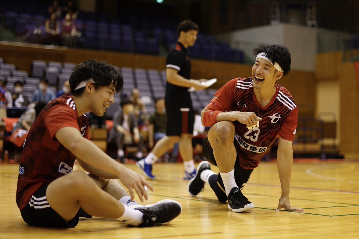 bravekings_tab's tweet photo. ❤️JHLイケメングランプリ👑
＼締切まであと2日／
皆さん吉野選手への投票ぜひともよろしくお願いします‼️🫶🏻

🗳️投票方法
⬇️リンク先の投稿を⬇️
①リツイート2P
②いいね 1P
両方でもOKです🙌
https://t.co/wjxJv3RuV6

🗓投票期間
~8/7(月)23:59

✅https://t.co/lZQGXzEaJ8

#ハンドボール https://t.co/tWFpjxVS7L