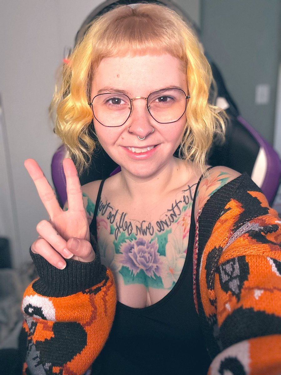 Catnip420_'s tweet image. It’s early and I can’t fall back asleep, you know what that means! Time for a morning #VALORANT stream! 

#valorantstream #streamer #twitchaffiliate #twitchstreamer #smallstreamer #tattooedstreamer #tattooedgirls #gamergirl