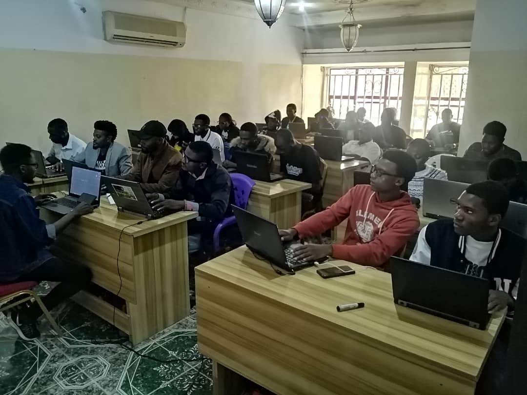 NumPy continued. All good here @code_plateau with @favourabah7 @emmychesh17  @TarabaDuke  @33_luther87474 @ajorvincent7 @dunchichi @EnochElisha17 @GP_Phoenix231 @MarviOhi @Michell57331230 @nanribet_markG @NXNETYNINE @ObiGeofrrey @pannan9 @Princeponfa @panntonng 
#Code_Plateau