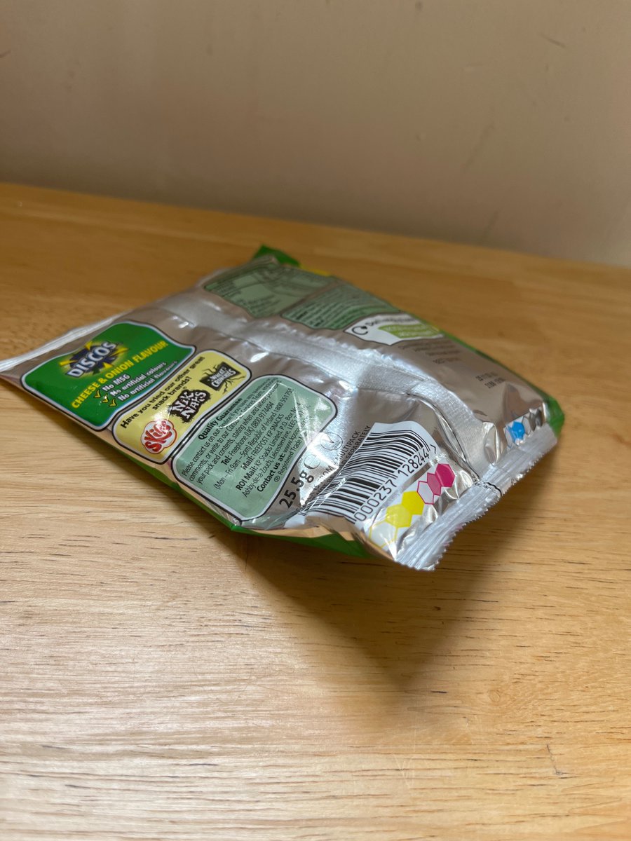 hattistephens's tweet photo. Hi @KPSnacks what kind of heartbreaking fresh hell is this pack of discos? Sealed and empty 😫😢 https://t.co/jQ1h5EBHdc