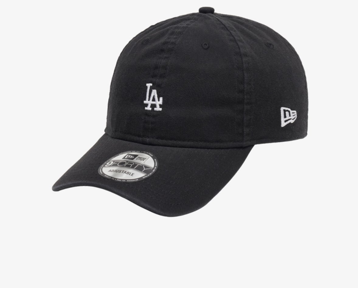 MB_destiny9397's tweet photo. Pls rt 

เปิดพรีฯ หมวก New ERA  แบบพี่มาร์ค ลดราคา

ราคา 1,090 บาท 
รวมส่งems 

เอาไว้ใส่ไปคอนนน 🤣🤣🤣

✈️ส่งแอร์กลับไทย

สนใจ Dm คับ https://t.co/atcdSuokoV