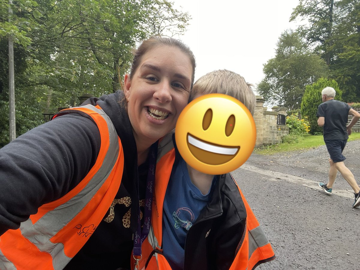 idontevenrun's tweet photo. @parkrunUK Tailwalking with my youngest today at Dean Castle Country Park Parkrun 💙 https://t.co/1T7kdDSHdc