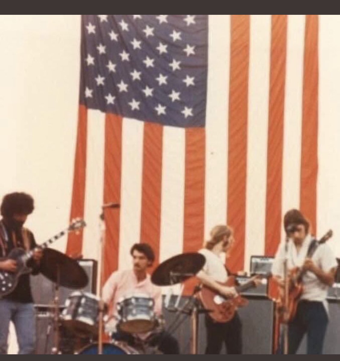 Jezzrow22's tweet photo. @Jimi_Stella The greatest American rock band 🎸 #USBlues #wavethatflag https://t.co/dxnRcSPhJS