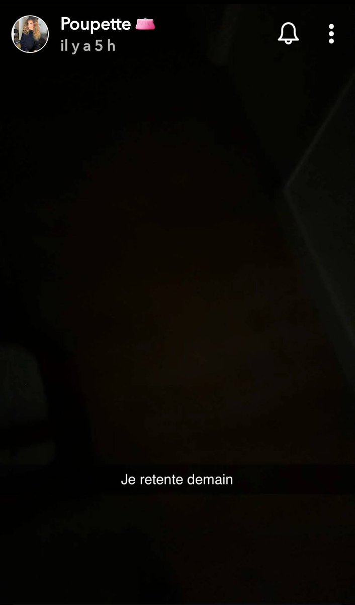 OKLM007U's tweet photo. Cette fille est une psychopathe avec des désordres mentaux.(troubles obsessionnels)
#poupetteKenza 
#psychiatrie https://t.co/exViN082NN