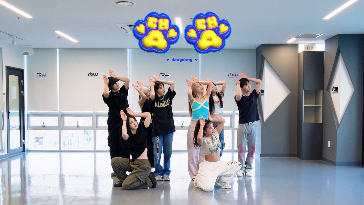 RBW_MAMAMOO's tweet photo. [#마마무+]

‘댕댕 (dangdang)’ 
Dance Practice Video

🔗 https://t.co/LFsgxtcee1

#마마무플러스 #MAMAMOOplus
#TWO_RABBITS #댕댕 #dangdang https://t.co/UhpXsLmUmt
