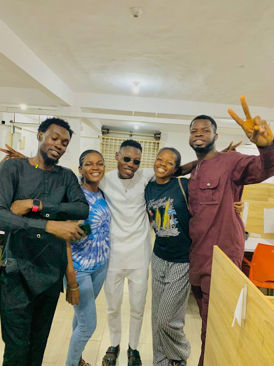 Bigshey_talks's tweet photo. Farewell pictures with my ex-colleagues🥹

They'd greatly miss me as I would too ❤️💡 https://t.co/egqGvsQAGp