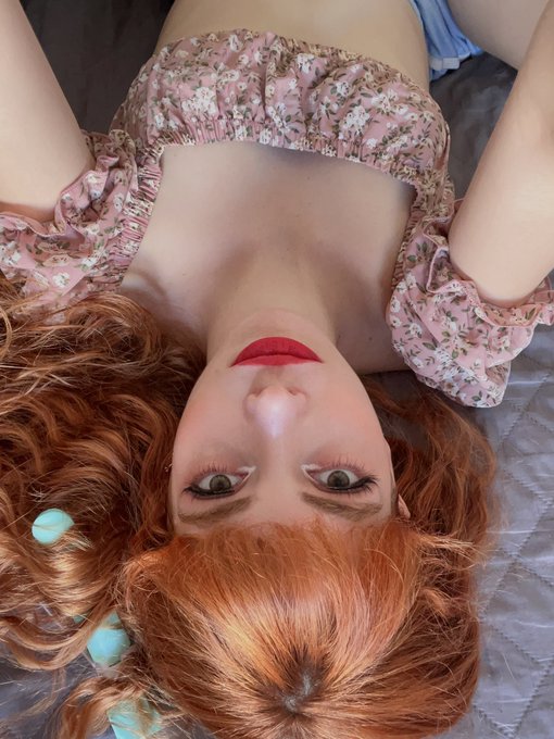 Red lips, yes or no? https://t.co/PRR9bABLj9<a href="/tag/mvsales"class="tags"><span>#mvsales</span></a>