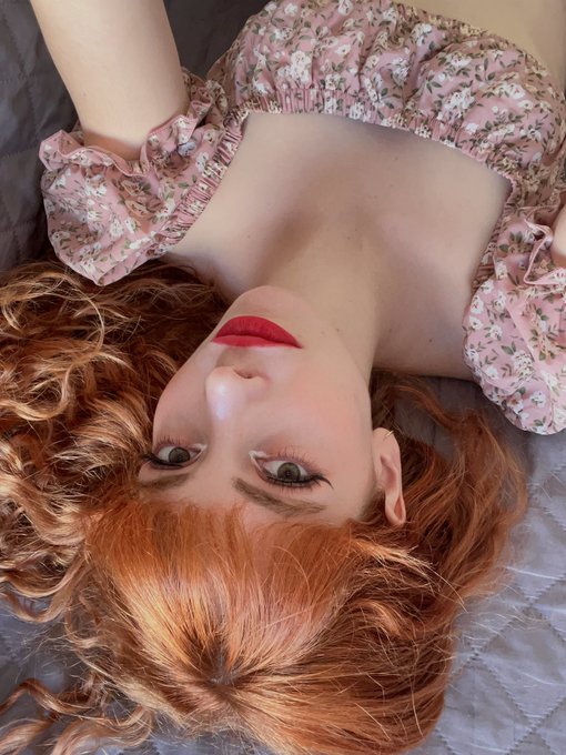 Red lips, yes or no? https://t.co/PRR9bABLj9<a href="/tag/mvsales"class="tags"><span>#mvsales</span></a>