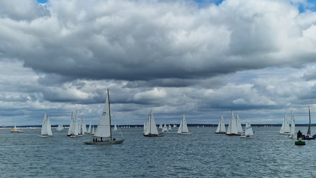 pickingill's tweet photo. #cowes #isleofwight https://t.co/zUdVtDvD84