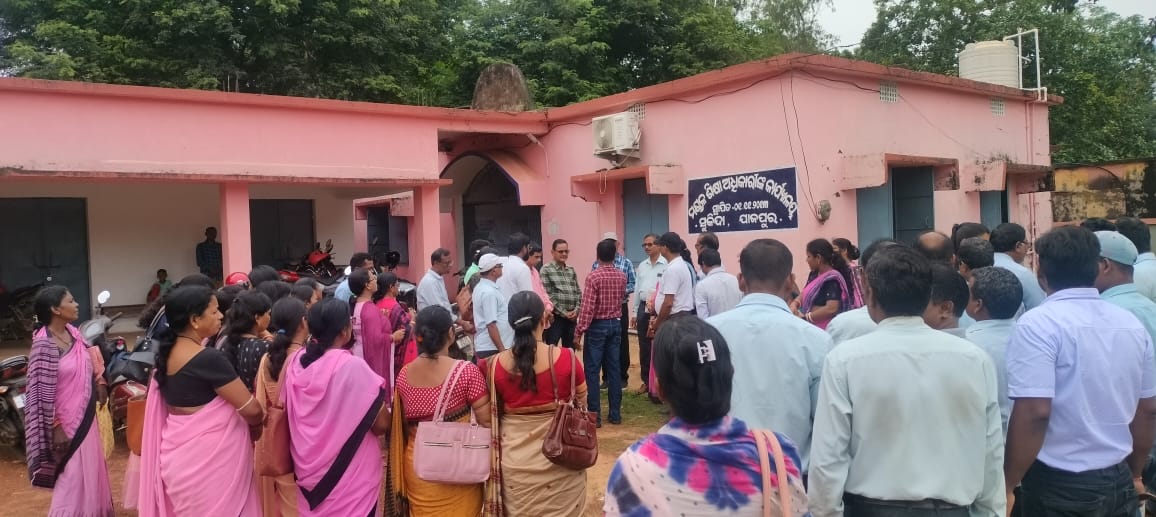 CommonMan_78's tweet photo. #ତାଲା ଝୁଲିବ ସବୁ ବିଦ୍ୟାଳୟ ରେ
30ଜିଲ୍ଲାର ବିଦ୍ୟାଳୟରେ ତାଲା ଝୁଲିବ |
Media ଭାଇ ମାନଙ୍କୁ ଅନୁରୋଧ ସବୁ channel ରେ ଦେଖାନ୍ତୁ |
Aug16/2023
@otvnews @OdishaReporter @satyapathalive @BJP4Odisha @JuniorOjta @yuvahallabol @AOPTA_2022 @Spouse_Teachers @AAPOdisha @badakhabarnews https://t.co/AkYybuGgdm