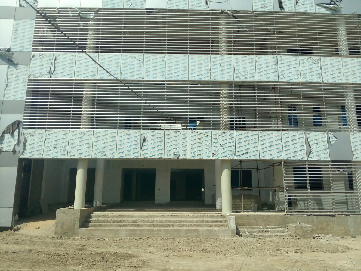 TalalChandio's tweet photo. Another milestone achieved! Proud to witness the inauguration of #BIUT by @AzraPechuho , a state-of-the-art healthcare facility brought to you by #SindhGovt. This gift to the residents of Shaheed Benazirabad and nearby areas will revolutionize healthcare accessibility. No more long journeys for kidney treatment - it's now available right at home!