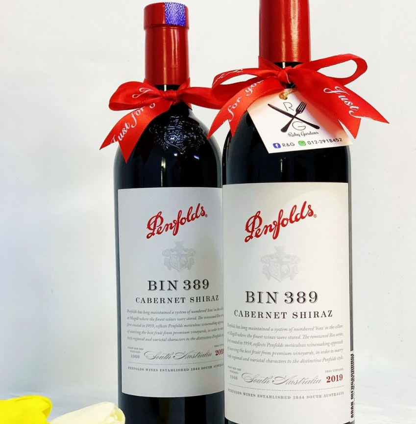 Moon_198700's tweet photo. 🍷Penfolds389 is known as the Penfolds pop-up of pop-ups Bin389 in the whole series of cost-effective and more personalized a wine 🍷
#winelover #winemaker #poesiawine #volarewine
#sommelier https://t.co/QDjGEU8WFg