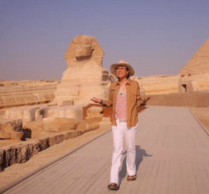 ozarabmedia's tweet photo. Happiness advocate Jenn Lim inspires positive change during her visit to #Egypt Renowned speaker and fervent advocate for the Science of Happiness, Jenn Lim, was on a brief trip to Egypt https://t.co/K7g0eBfost #JennLim #Happinessadvocate https://t.co/yxhysgJMiS