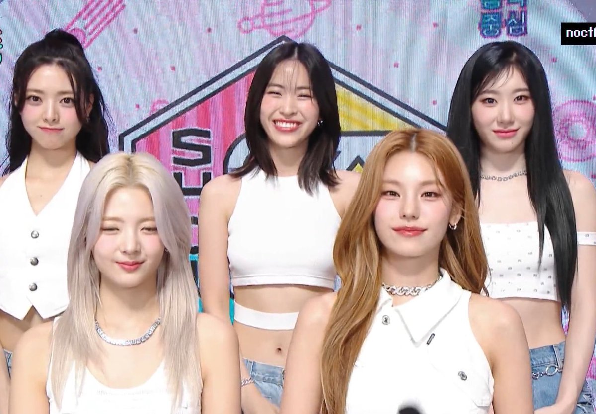 treasureitzy's tweet photo. their interview in music core today! ah they look so good 🤩 https://t.co/oM6i5gpjVf