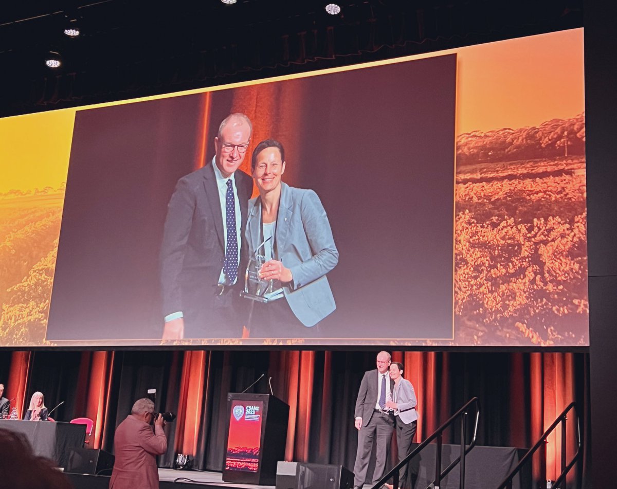 SOLVECHD's tweet photo. Massive congrats to @gemtreee for this well deserved achievement @thecsanz heartfelt thanks for everything you do for the Australian #CVD research and to the extended community @OzCvA @USYD_CVI @Sydney_Uni @heartfoundation #leadershipforgood 👏👏👏❤️❤️❤️ https://t.co/TtWb66189l