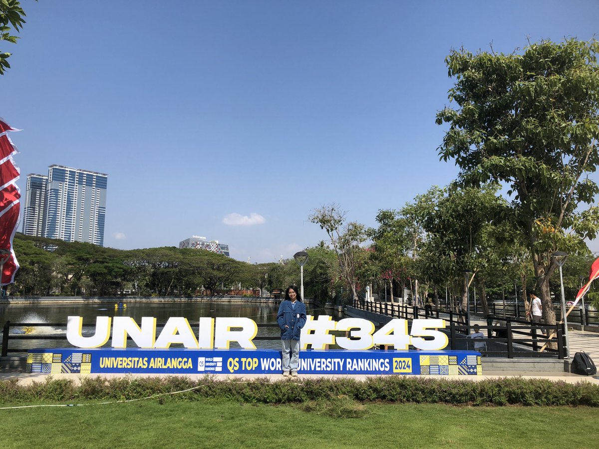 Wiasvr's tweet image. Jadi maba lagi

#unair 
#universitasairlangga
#maba23