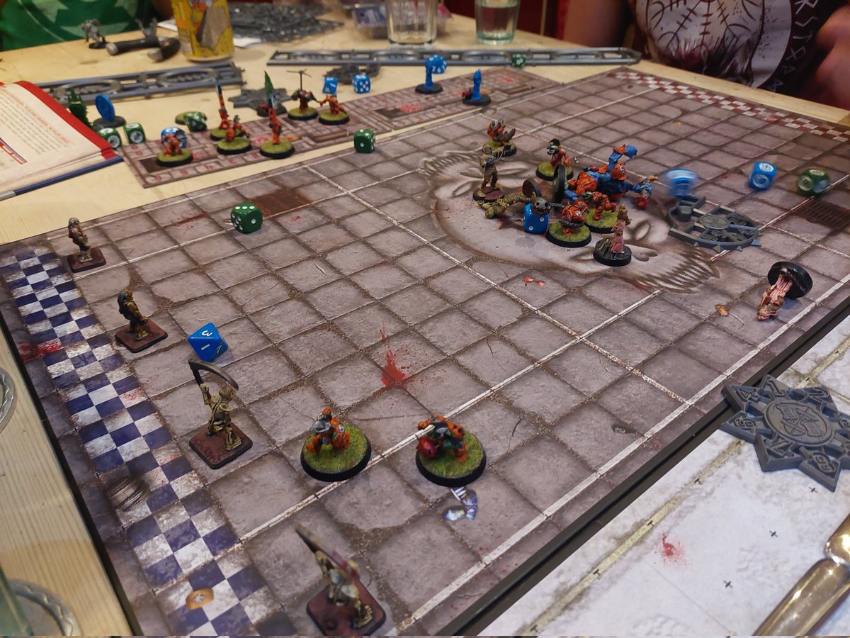 GQuail's tweet photo. Other people's LADS LADS LADS trips away involve cocaine and hookers.
Mine involved late night blood bowl after having already played Necromunda before dinner at Warhammer World. (And a meetup with @BadSquiddoGames and the guinea pigs in between).
#warmongers #bruhammer https://t.co/urm0I6by7P