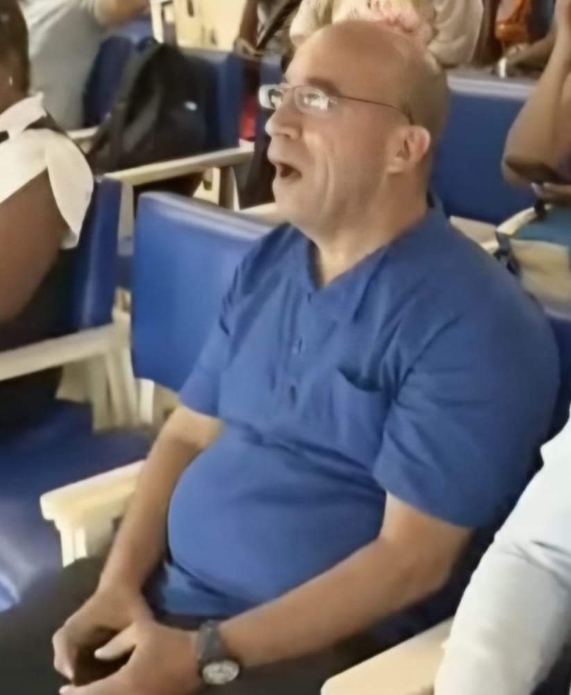 lavozinfo2023's tweet photo. Cuando pasan vendiendo maní pero solo tienes dinero digital...
#RandyAlonso https://t.co/N7WLr2IG7n