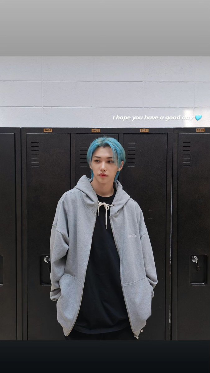BBOKARILOOKS's tweet photo. felix ig story

“I hope you have a good day💙” https://t.co/dHHmtCPLJT