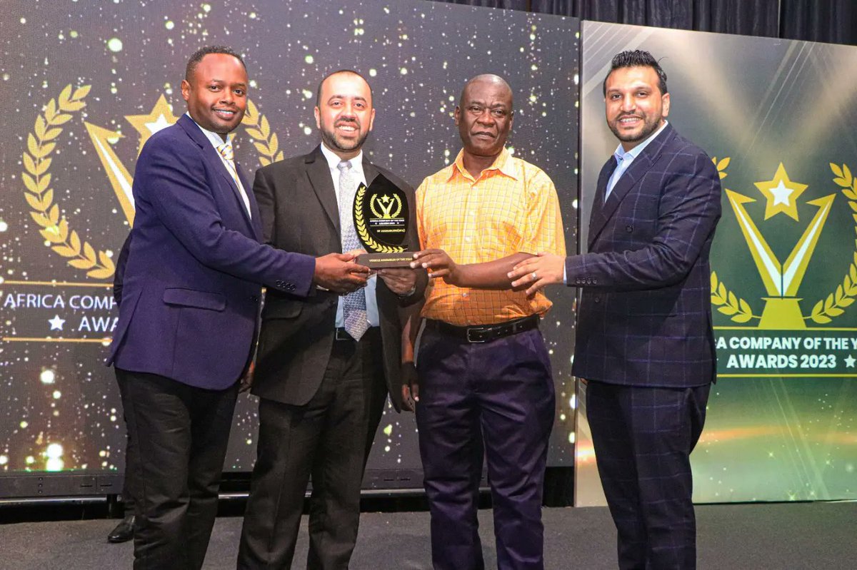 MichuziJr's tweet photo. Mkurugenzi Mtendaji Kiwanda  ya GF Vehicle Assemblers Limited, Imran Karmali , Meneja Mkuu wa kiwanda hicho , Ezra Mereng (kushoto) Meneja Uzalishaji , Laban Dundo(wa pili kulia) na Kulia ni mkaguzi wa mahesabu wa ndani  Akberali Khakoo https://t.co/NlFQ3ror17