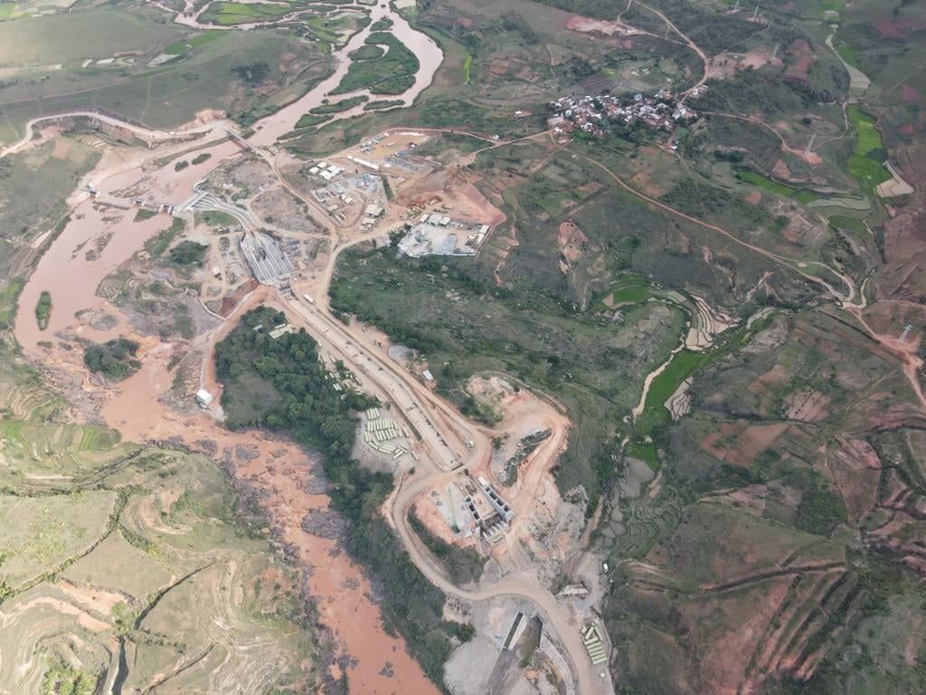 AndriaSolo's tweet photo. Une nouvelle #centraleélectrique #HFO (105 MW), à #Ambohimanambola, viendra renforcer la capacité du #RéseauInterconnectédAntananarivo (#RIA). Un projet d’envergure financé sur fonds propres de l’Etat malagasy pour faire face au problème de #délestages.
#énergie #Antananarivo https://t.co/1PHmjGktCK