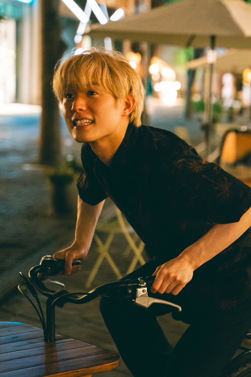 kenkentankenta's tweet image. 『ばちらぬん』、世界に走り出してます！🌊
ばちらぬん自転車カットの真似🚲笑

写真撮影:#西川裕太 (@yanng_yuta )
衣装・ヘアメイク:平井茉里音
#jffplus @jffplus