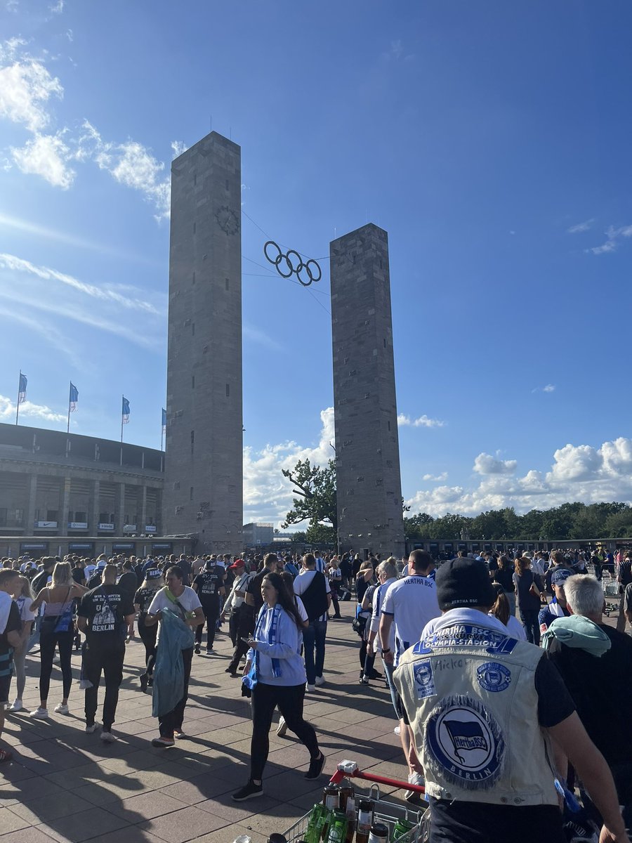 🏟💙 Despite the result it was a pleasure to be back at the Olympiastadion! Nobody can predict how this season will turn out for Hertha, but the one thing that is a certainty is the fantastic atmosphere the fans will produce week in, week out.