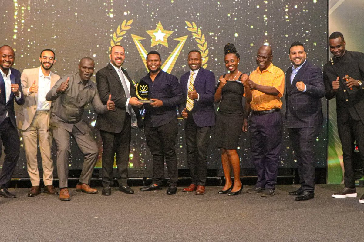 MichuziJr's tweet photo. Mkurugenzi Mtendaji Kiwanda  ya GF Vehicle Assemblers Limited, Imran Karmali , Meneja Mkuu wa kiwanda hicho , Ezra Mereng (kushoto) Meneja Uzalishaji , Laban Dundo(wa pili kulia) na Kulia ni mkaguzi wa mahesabu wa ndani  Akberali Khakoo https://t.co/NlFQ3ror17