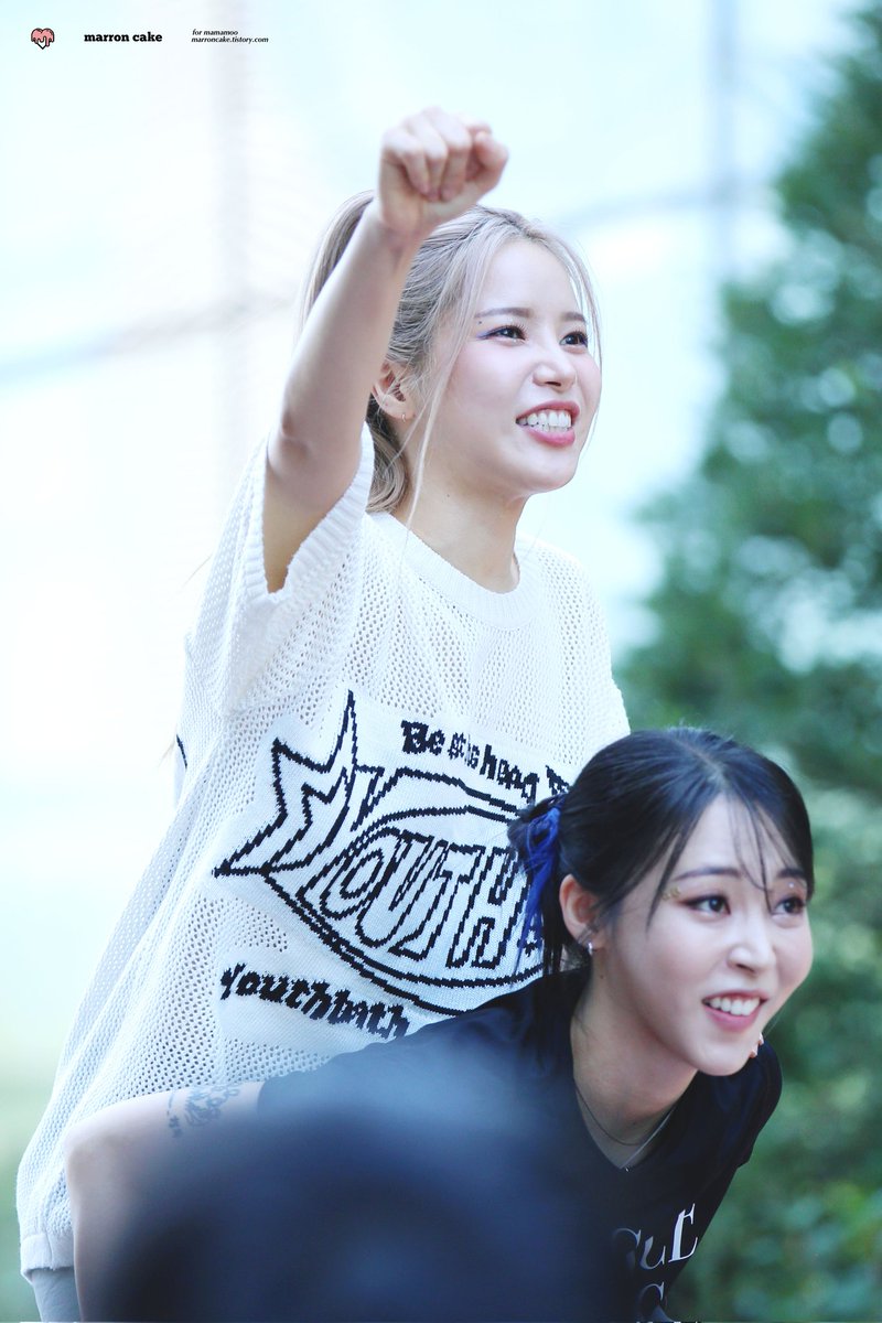 230805 음중 미팬
Hey shy girl💛
Come on shy girl💙

#마마무 #솔라 #문별