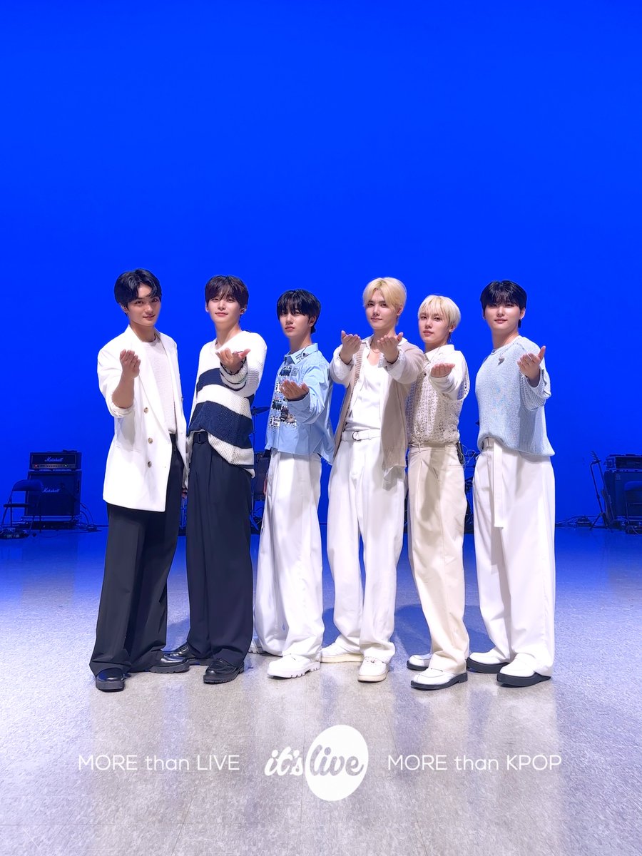 itsLIVEofficial's tweet photo. ํฌ๋๋นํฐ์ ์์ธ ๋ผ์ด๋ธ ํ์ฅ ํฌํ !๐ธ
CRAVITY์ โYou Problem (by MONSTA X)' ๋ฌด๋๋ฅผ
์ ํ๋ธ it's Live ์ฑ๋์์ ํ์ธํ์ธ์!โจ
#itsLive #ํฌ๋๋นํฐ #You_Problem #CRAVITY #MONSTAX #KPOP #์์ธ ๋ผ์ด๋ธ https://t.co/o5104LkqBx