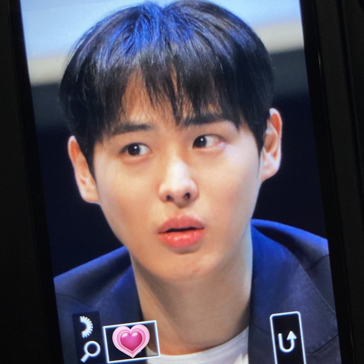 230805 허그 팬싸
콩알잉⚫️_⚫️
#최병찬 #병찬