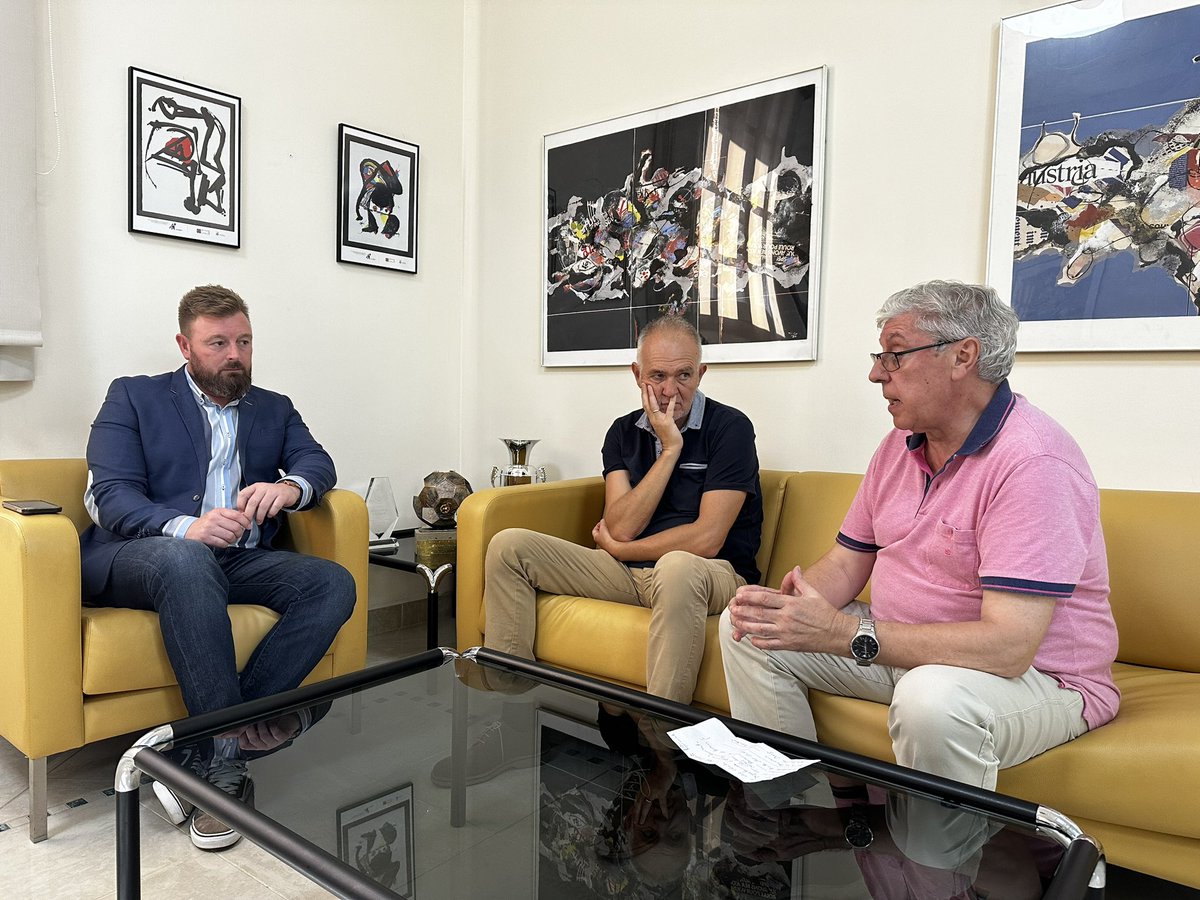 DipuEsport's tweet image. 🏀 🏐Esta setmana, el Diputat d’Esports Iván Sánchez, ha continuat amb les reunions amb els clubs per conèixer la seua situació i els seus plans de futur per a les pròximes temporades 🏒🏀

#CSEscenarioDeportivo #orgulldeCS @dipcas