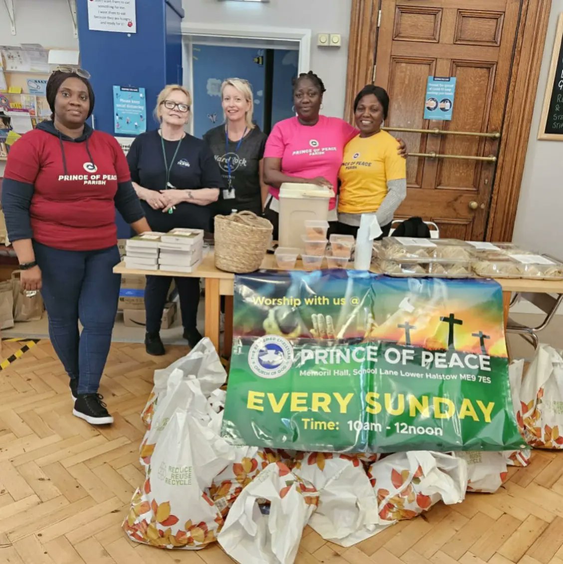 emzztop's tweet photo. Excerpts from the 'Medway council family hub fun day 2023'.
Rccg Prince of Peace Parish participated and contributed to this event.

#charity
#fellowship
#kingdomadvancement
#heavenlyambassadors
#Jesusislove
#swalechurches https://t.co/40UBUTIYZP