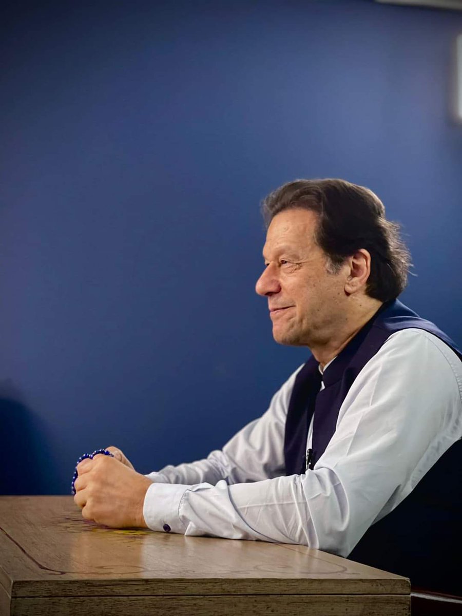 MianUsman666's tweet photo. There was something that shared such a picture yesterday !

#پر_امن_ملک_گیر_احتجاج
#دلاور_کی_جانبداری_نامنظور 
#ImranKhan #BebindYouSkipper 
@TeamiPians https://t.co/chiWVcddRP