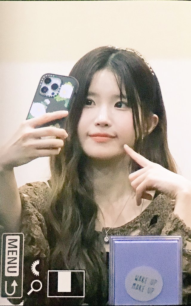 hibread970929's tweet photo. 230805 프리뷰

#프로미스나인 #fromis_9 #송하영 #hayoung #ハヨン
ㅠㅠ https://t.co/r6LZWo4viA