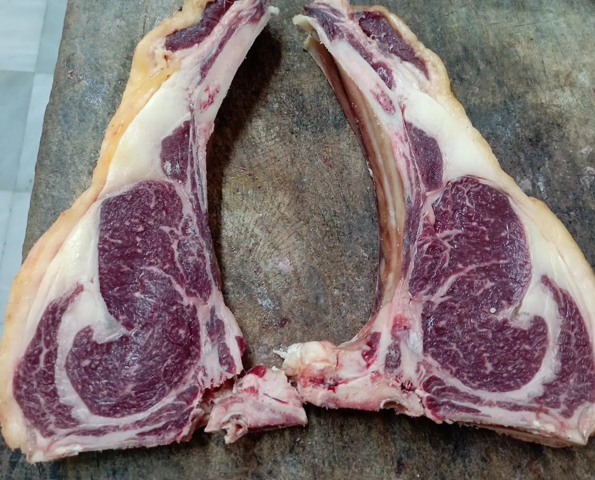 MontesdeBoado's tweet photo. Esto marcha! Vaca +🍀=🥩😋 https://t.co/JcHFKDLuKb