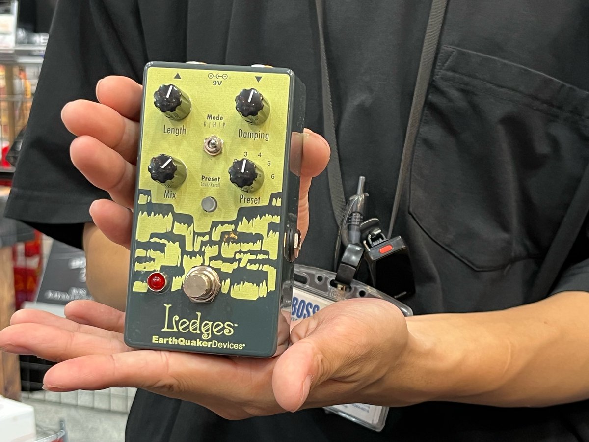 BIGBOSSTOKYOSL's tweet photo. ◢◤EarthQuaker Devices Ledges◢◤
EQD待望の新製品
”Ledges (レッジズ)”が8/9に発売
EQDショップの当店では
先行して試奏デモ機をご用意しております👍
#EarthQuakerDevices #eqd #Ledges #エフェクター https://t.co/JbSvn2RVmi